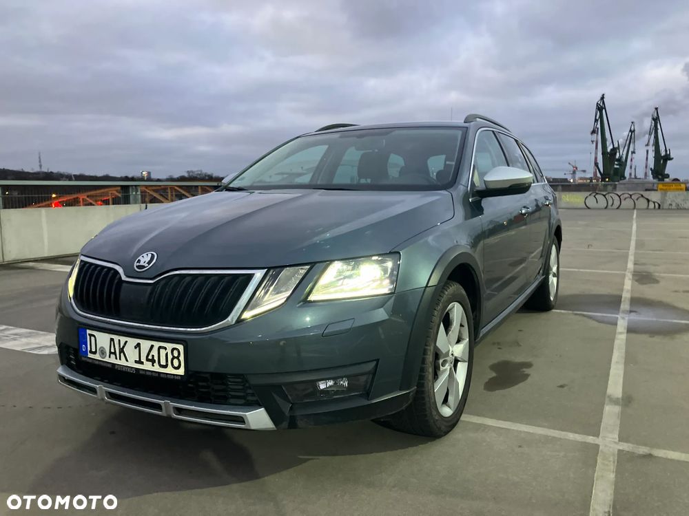 Skoda Octavia 2.0 TDI 4x4 DSG Scout - 2
