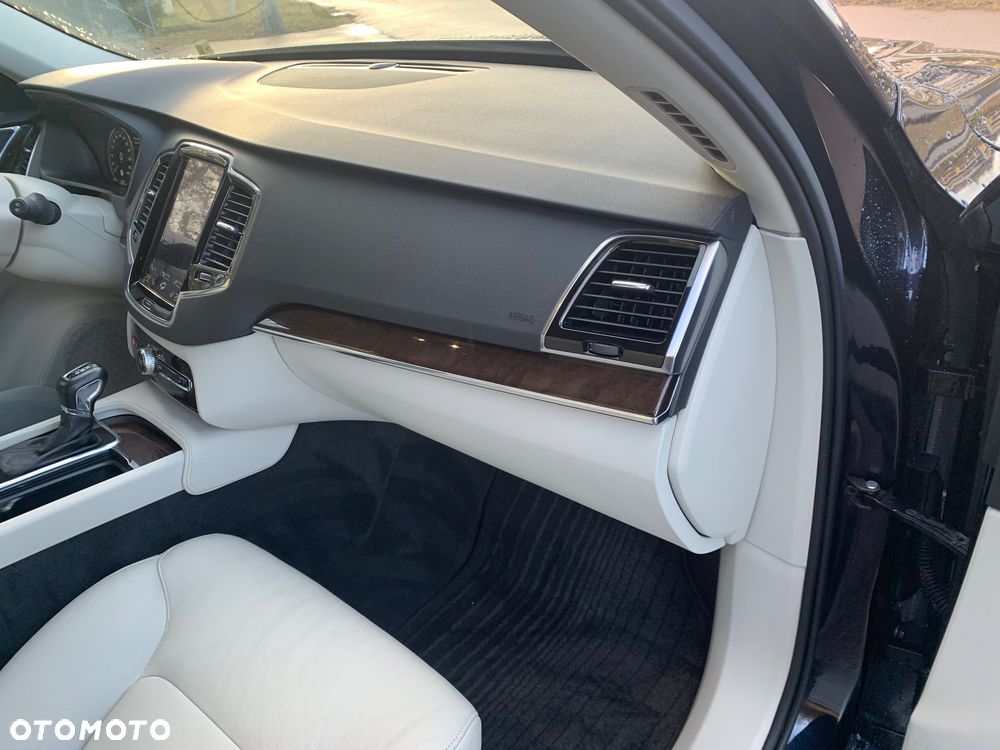 Volvo XC 90 T6 AWD Momentum 7os - 18