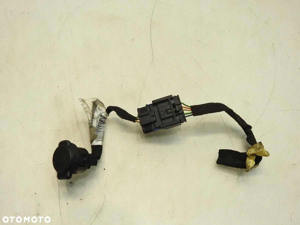 GNIAZDO AUX PEUGEOT 5008 I 9672477880 - 8