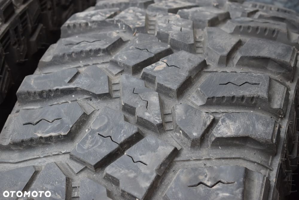 315/70 R17 Cooper Discoverer Cena za komplet - 4