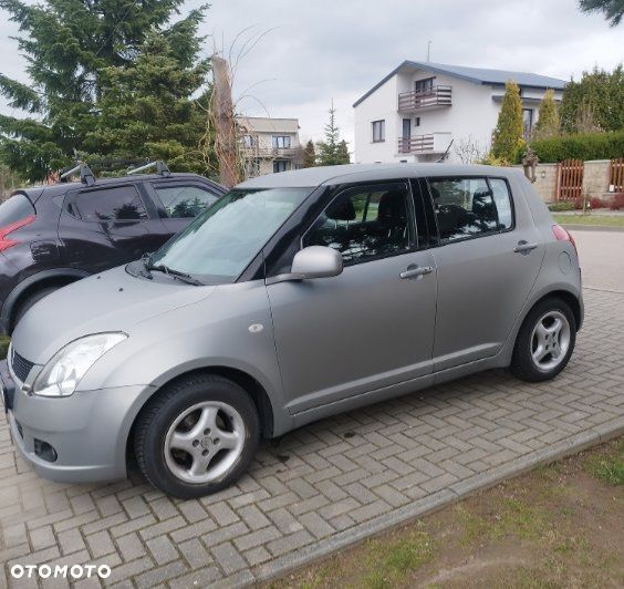 Suzuki Swift - 1