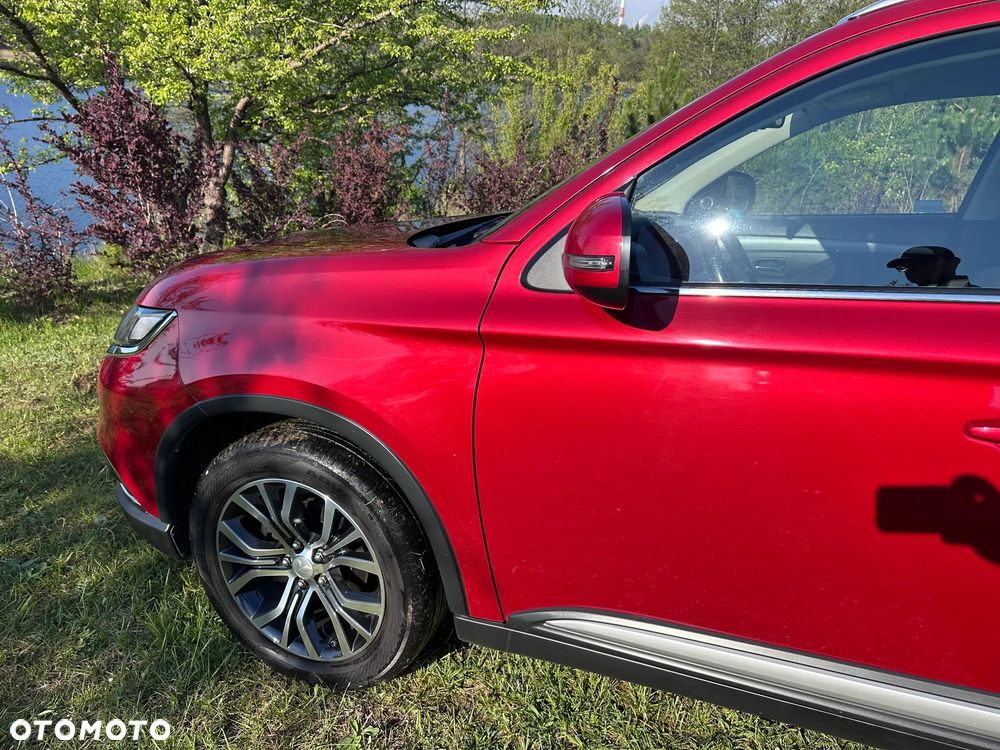 Mitsubishi Outlander 2.0 Intense 4WD CVT - 23