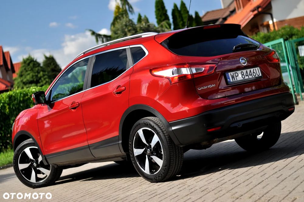 Nissan Qashqai 1.6 DIG-T N-Connecta - 1