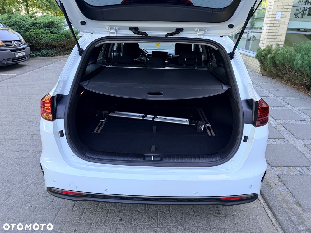 Kia Ceed 1.6 CRDi SCR L Business Line - 11