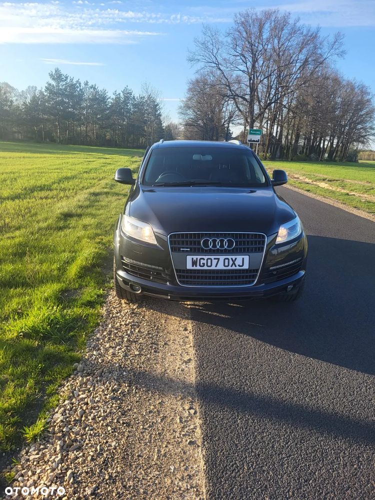 Audi Q7 - 1