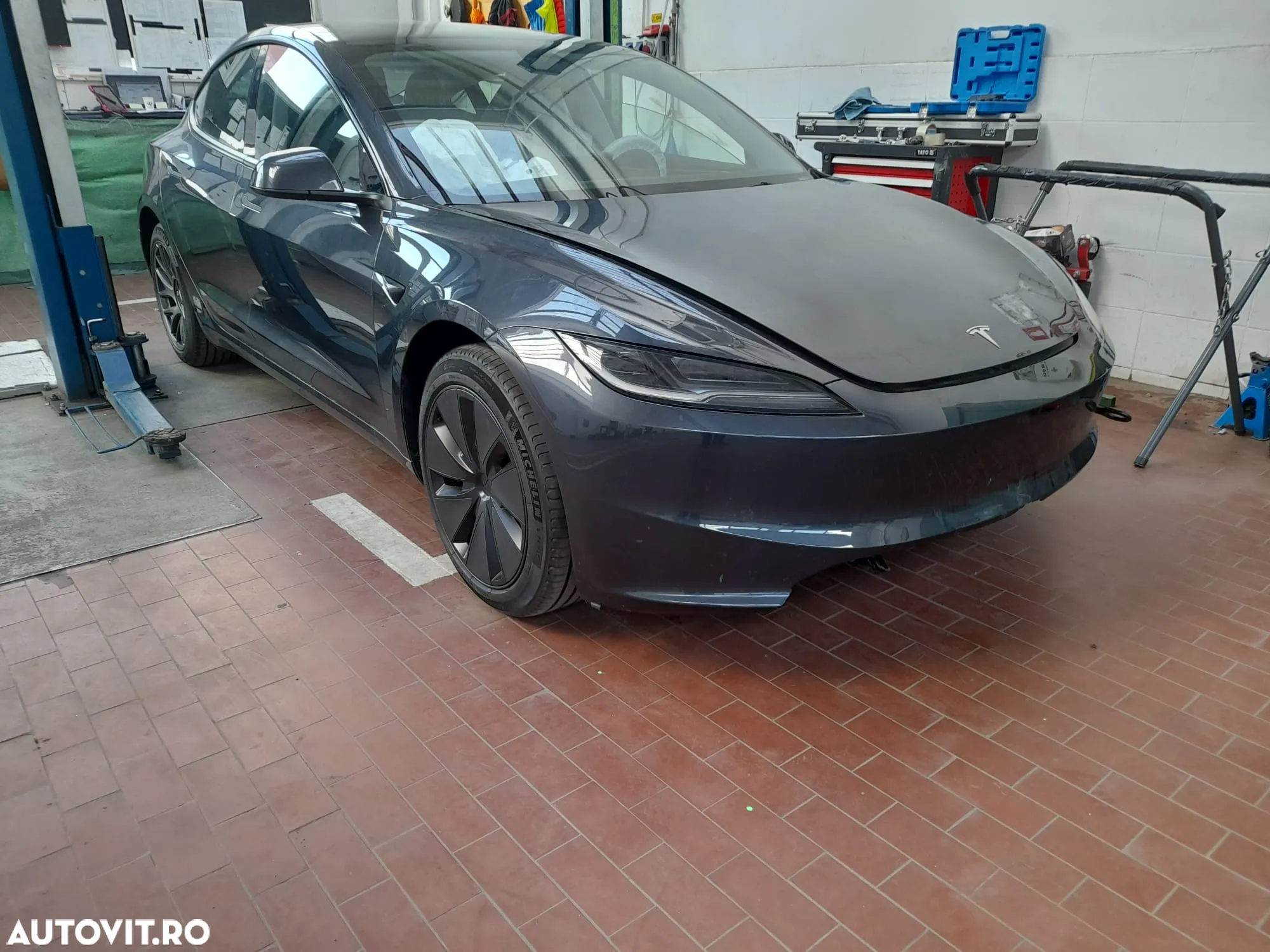 Tesla Model 3 AWD Long Range - 9