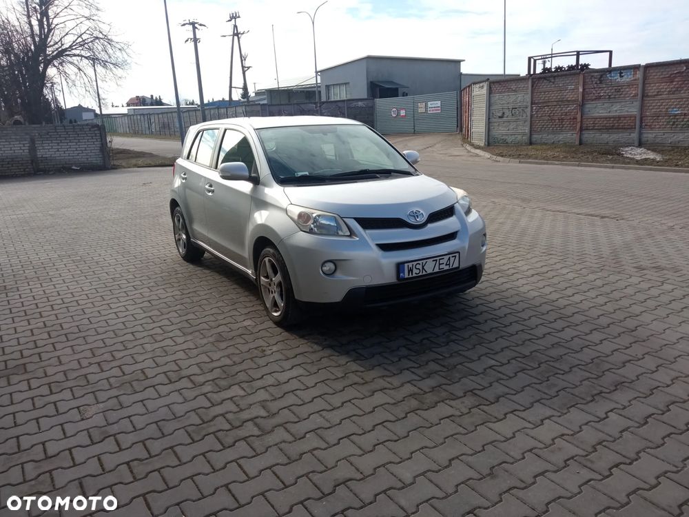 Toyota Urban Cruiser 1.33 Sol - 1