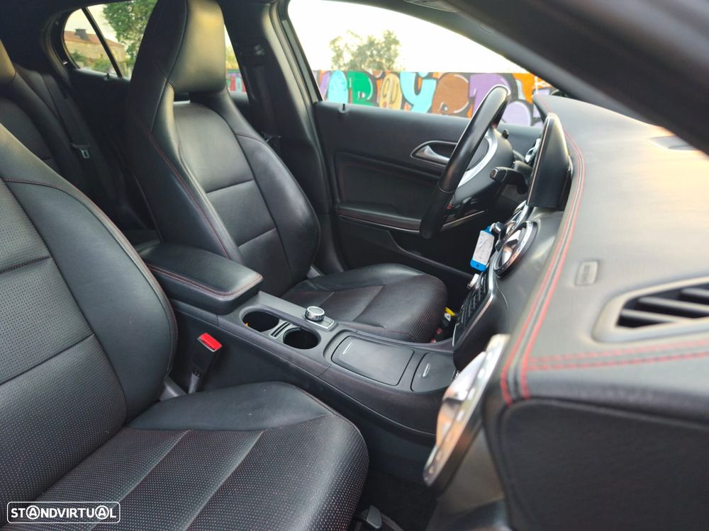 Mercedes-Benz GLA 200 (CDI) d 7G-DCT AMG Line - 2