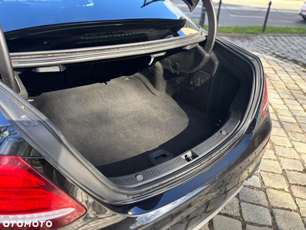 Mercedes-Benz Klasa E 220 d 4-Matic 9G-TRONIC - 19