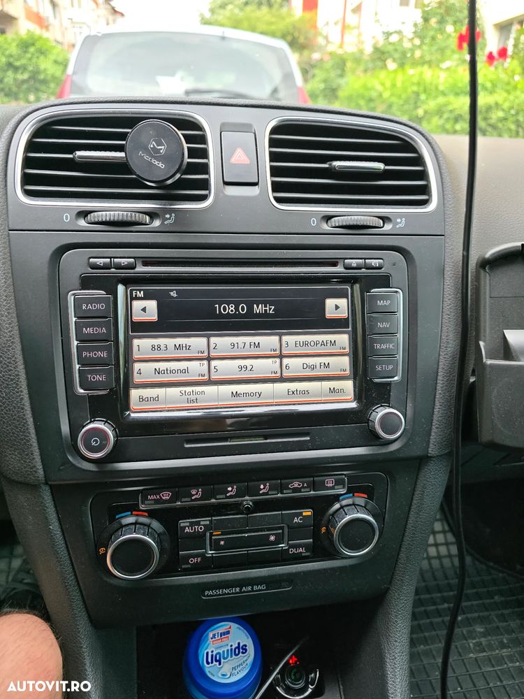 Volkswagen Golf 2.0 TDI DPF Highline - 4