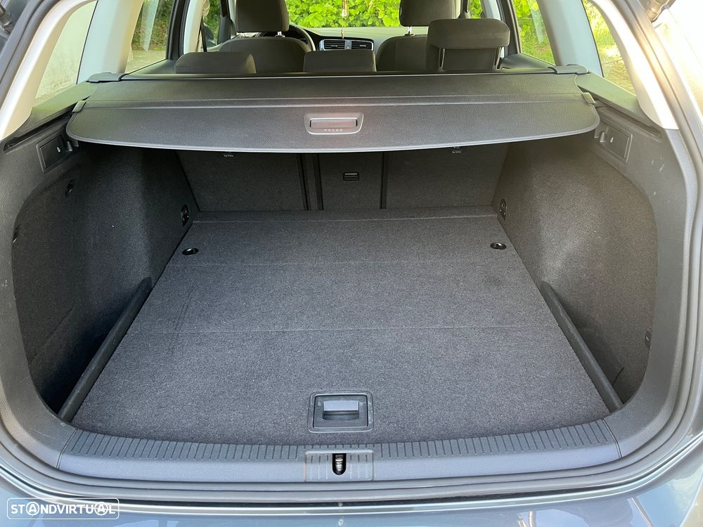 VW Golf Variant 1.6 TDi R-Line - 3
