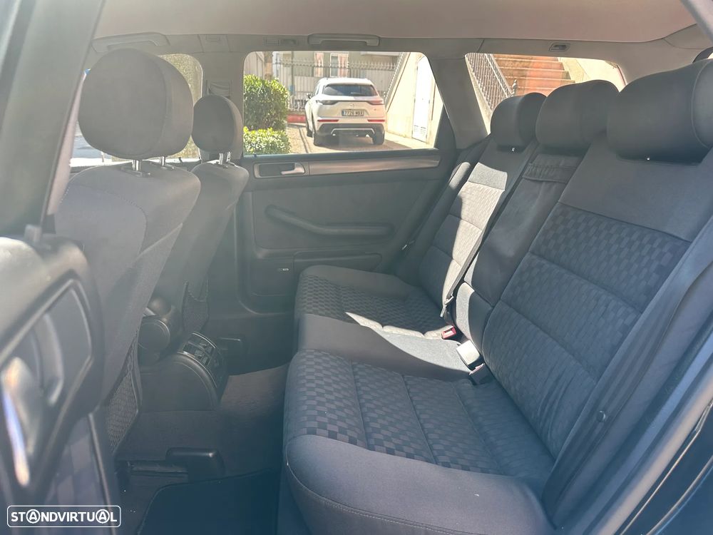 Audi A6 Avant 2.5 TDI V6 - 17