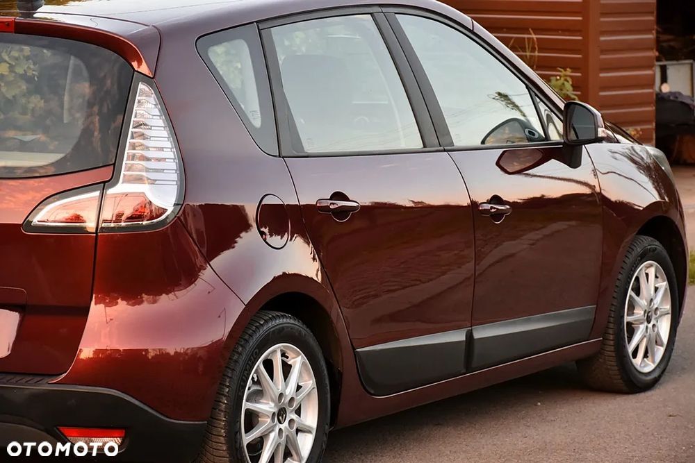 Renault Scenic 1.6 16V 110 Authentique - 11
