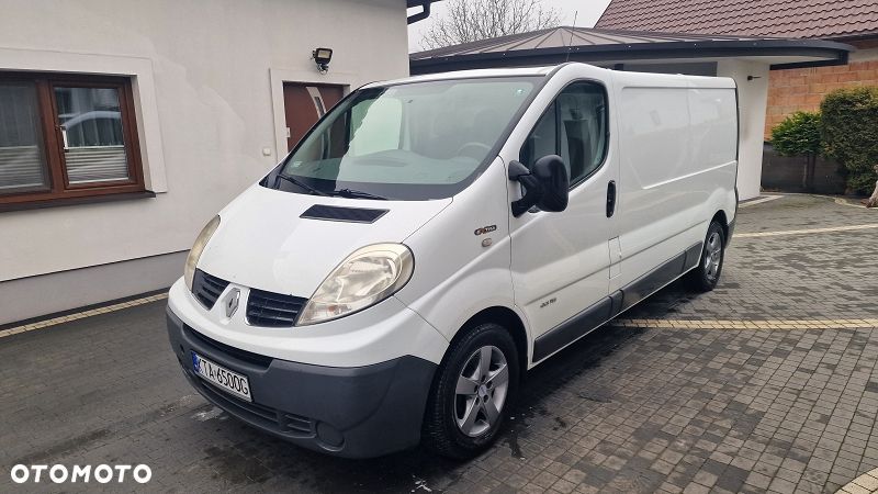 Renault TRAFIC - 1