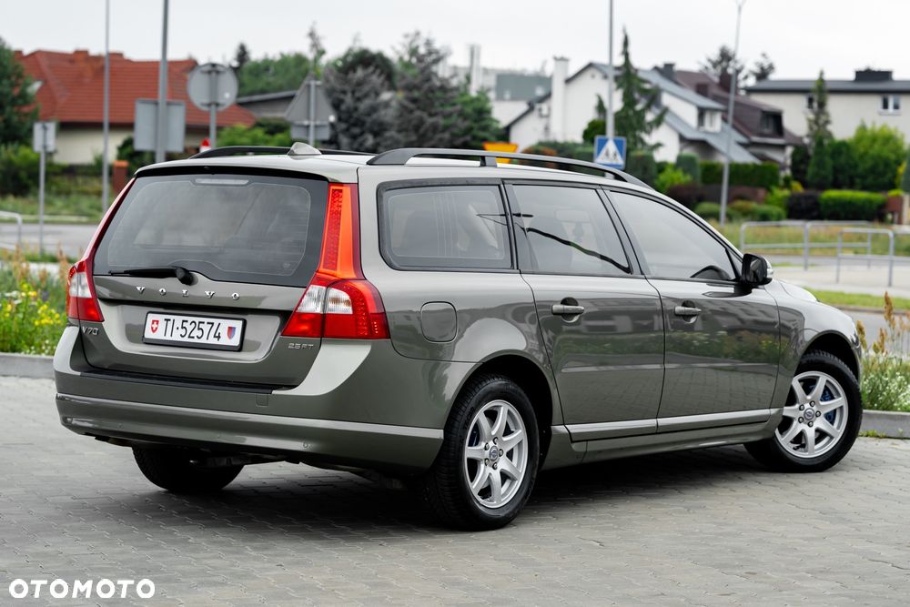 Volvo V70 2.5T Summum - 15