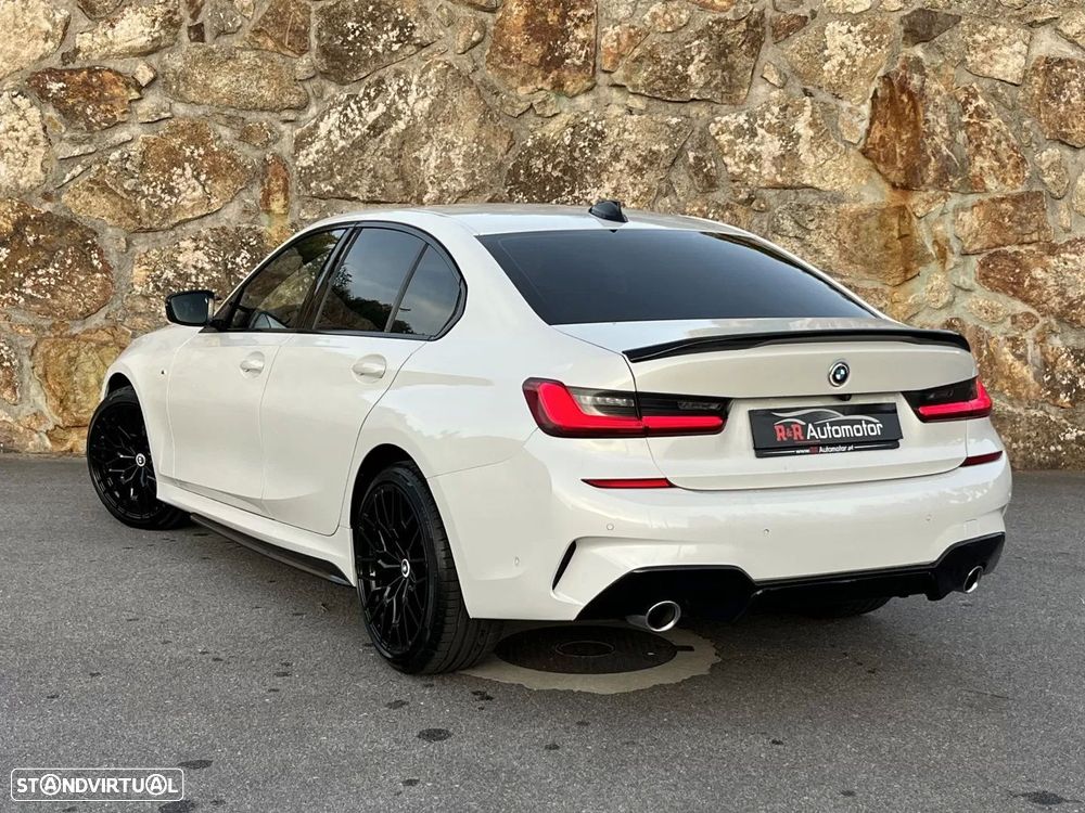 BMW 320 d Pack Desportivo M Auto - 2