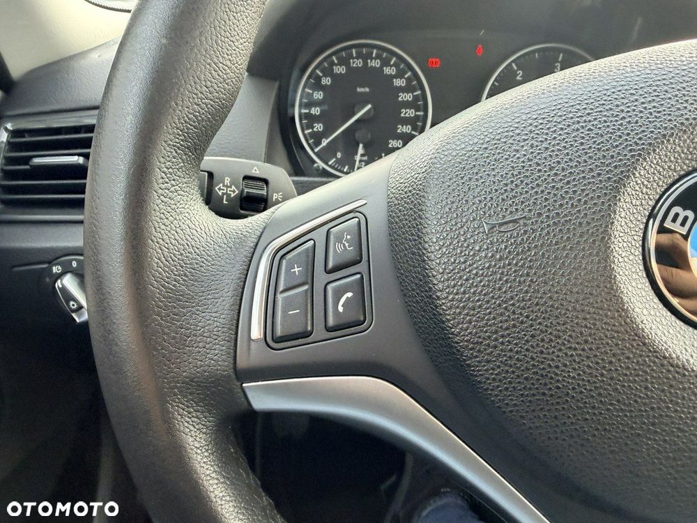 BMW X1 sDrive18d xLine - 21