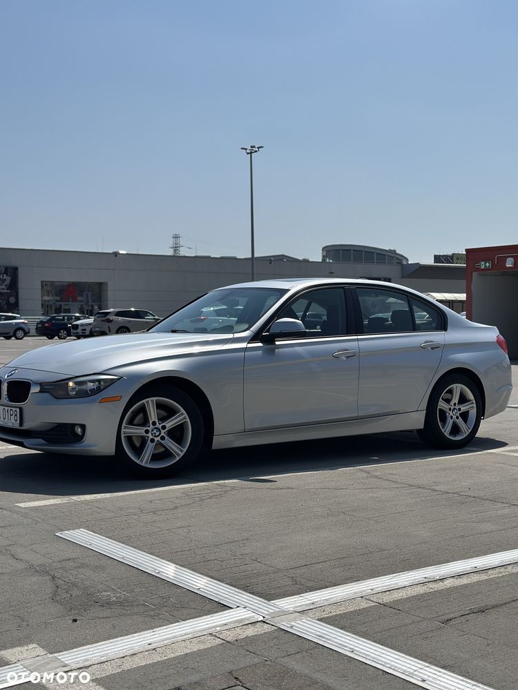 BMW Seria 3 320i - 6