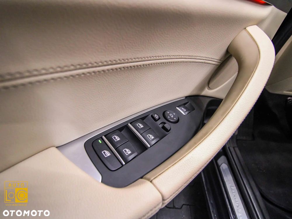 BMW X3 xDrive20i Luxury Line - 29