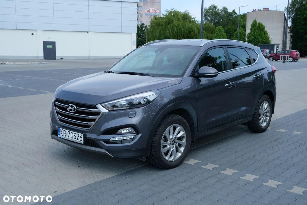 Hyundai Tucson 1.7 CRDI BlueDrive Style 2WD - 2