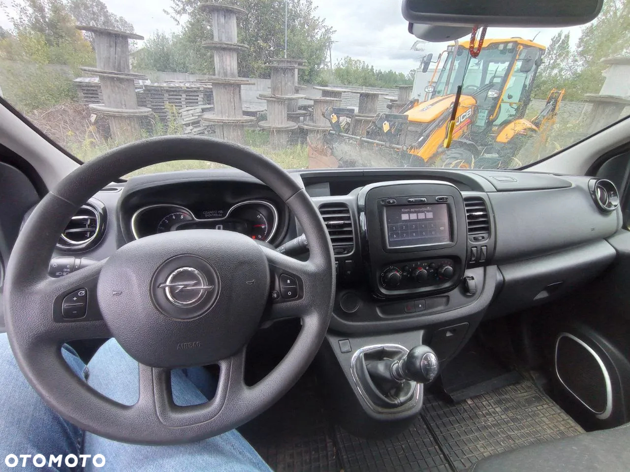 Opel Vivaro - 8