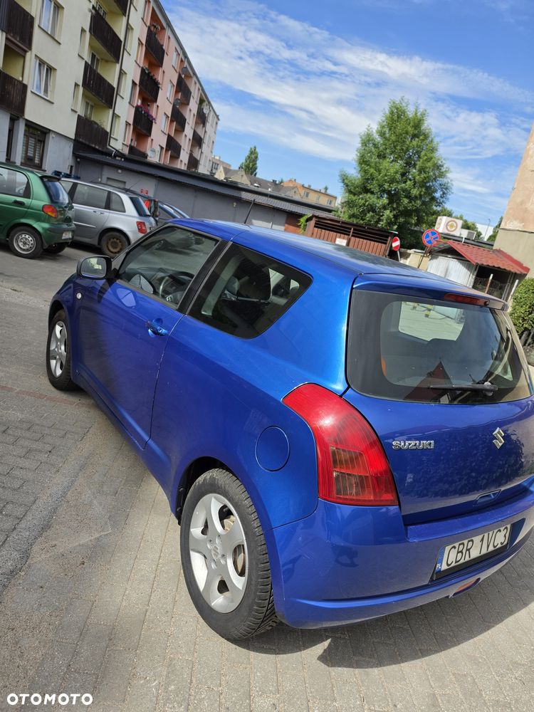 Suzuki Swift - 4