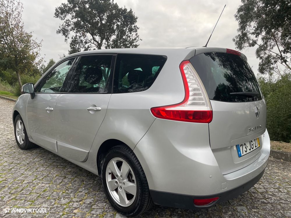 Renault Scénic 1.5 dCi Dynamique S - 2