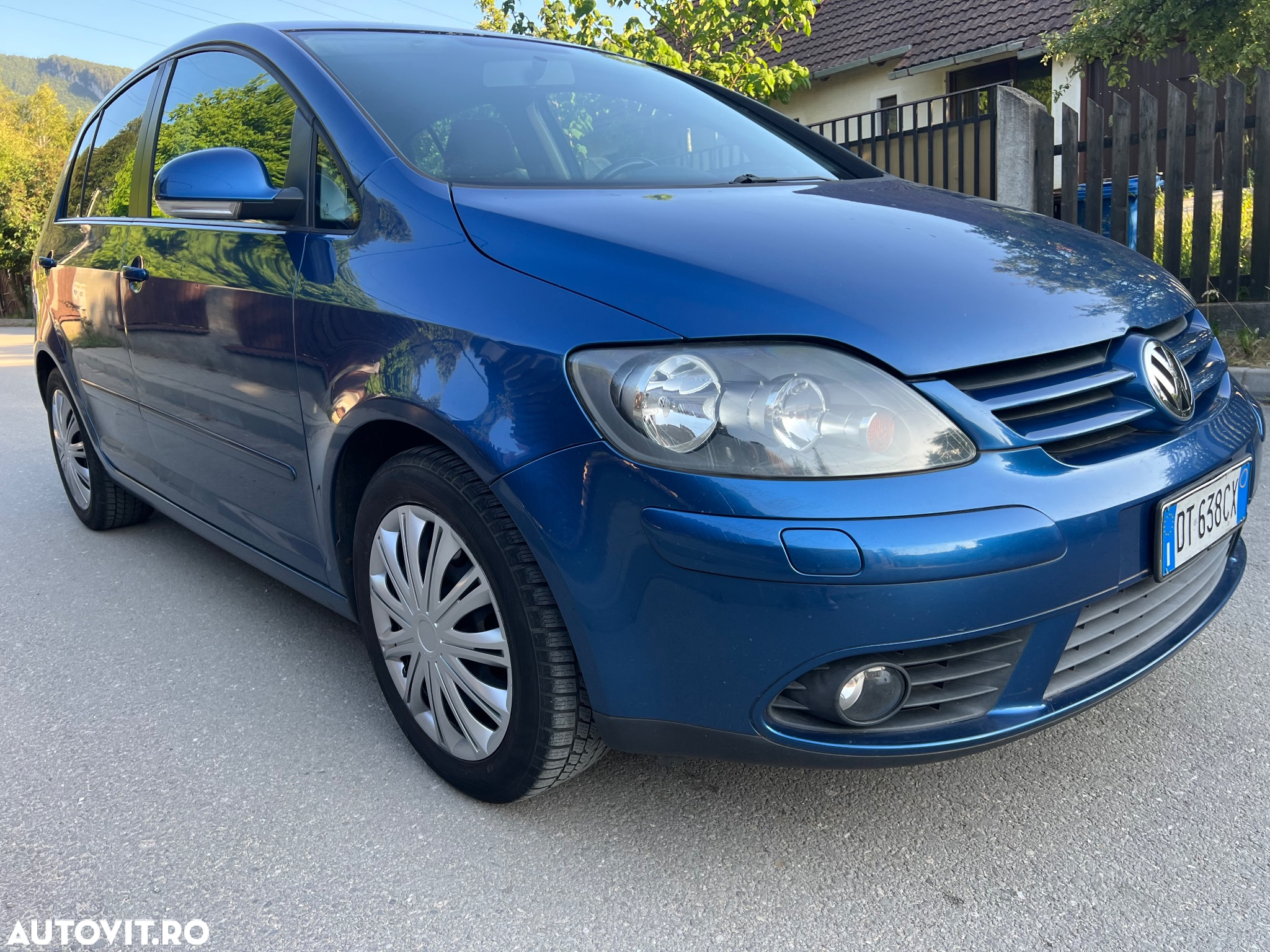 Volkswagen Golf Plus 2.0 TDI DPF Comfortline - 3