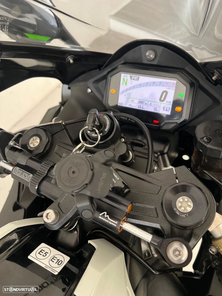 Kawasaki Ninja ZX10R - 9