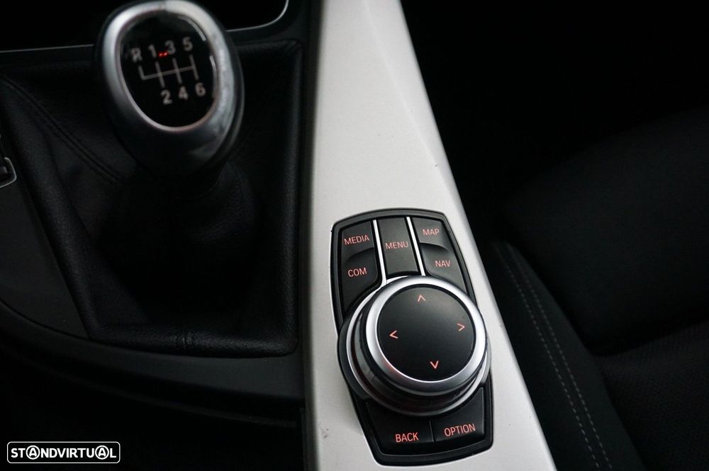 BMW 316 d Pack M - 13