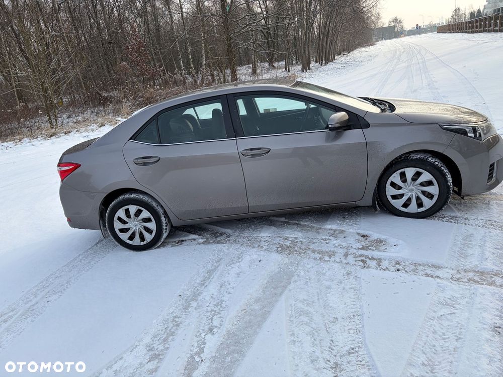 Toyota Corolla 1.4 D-4D Premium EU6 - 1