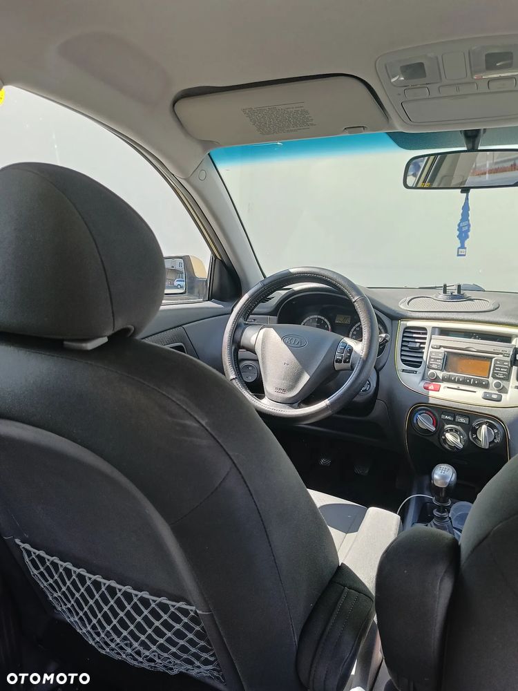Kia Rio 1.4 Comfort - 17