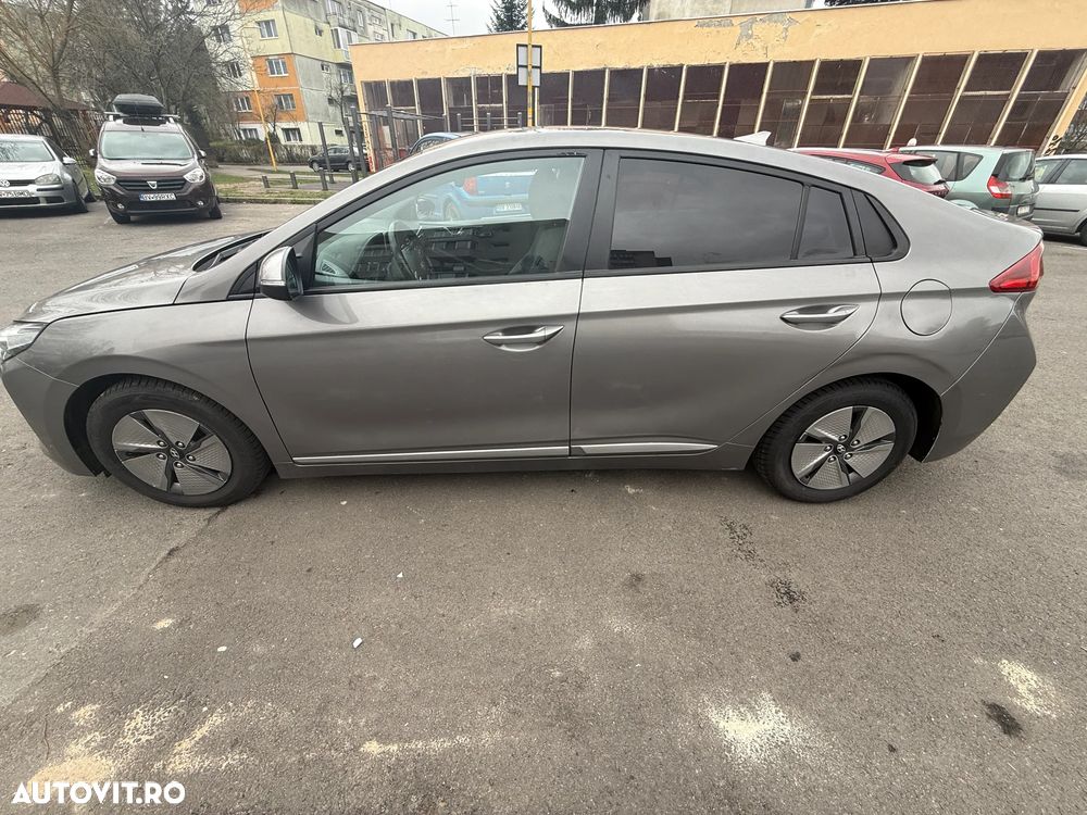 Hyundai IONIQ - 2