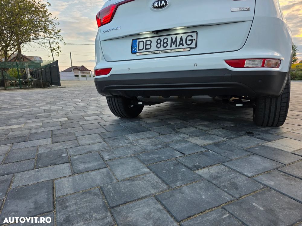 Kia Sportage 1.7 CRDI 2WD ISG Dream-Team Edition - 13