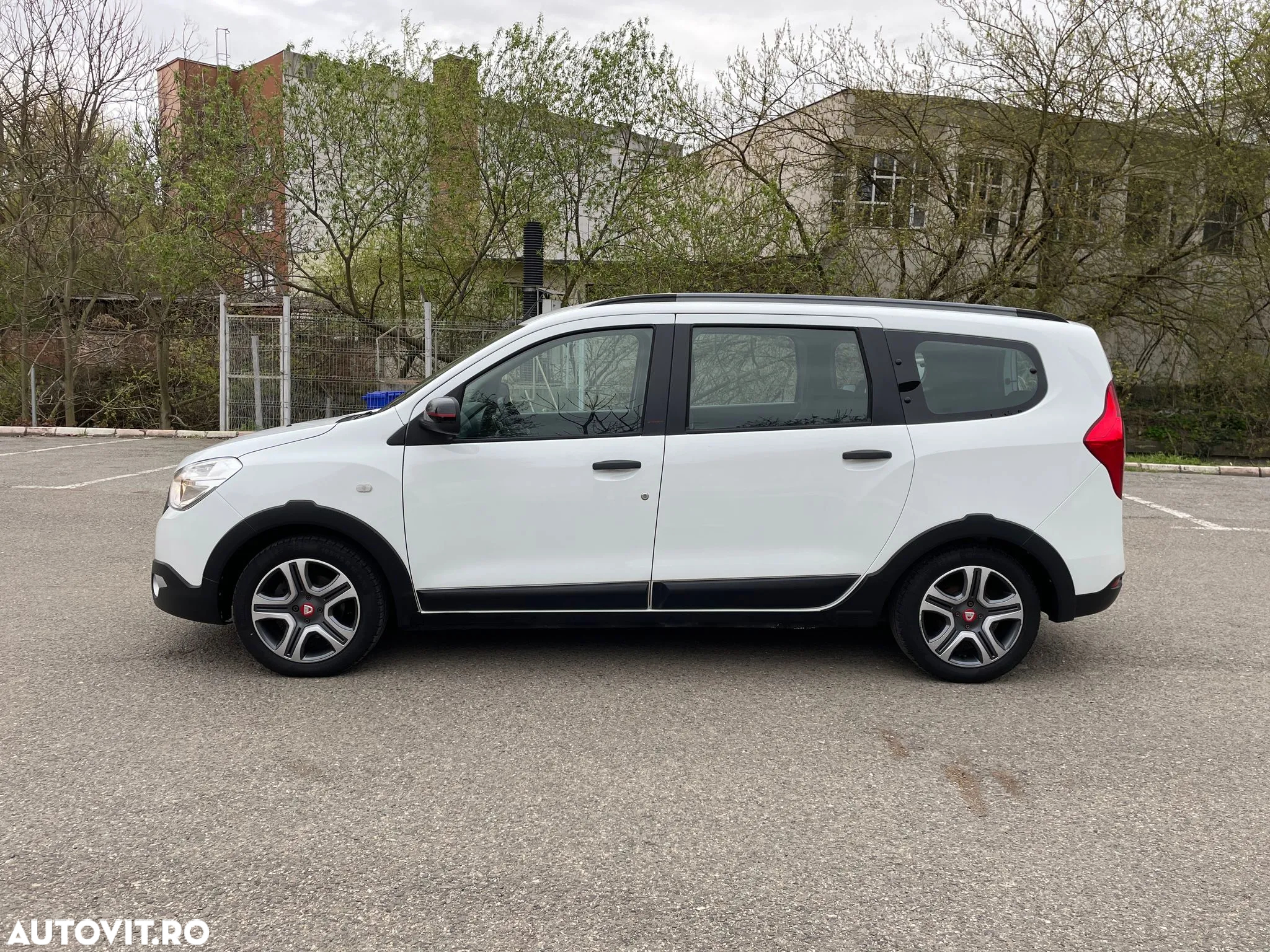 Dacia Lodgy TCe 130 GPF Stepway - 2