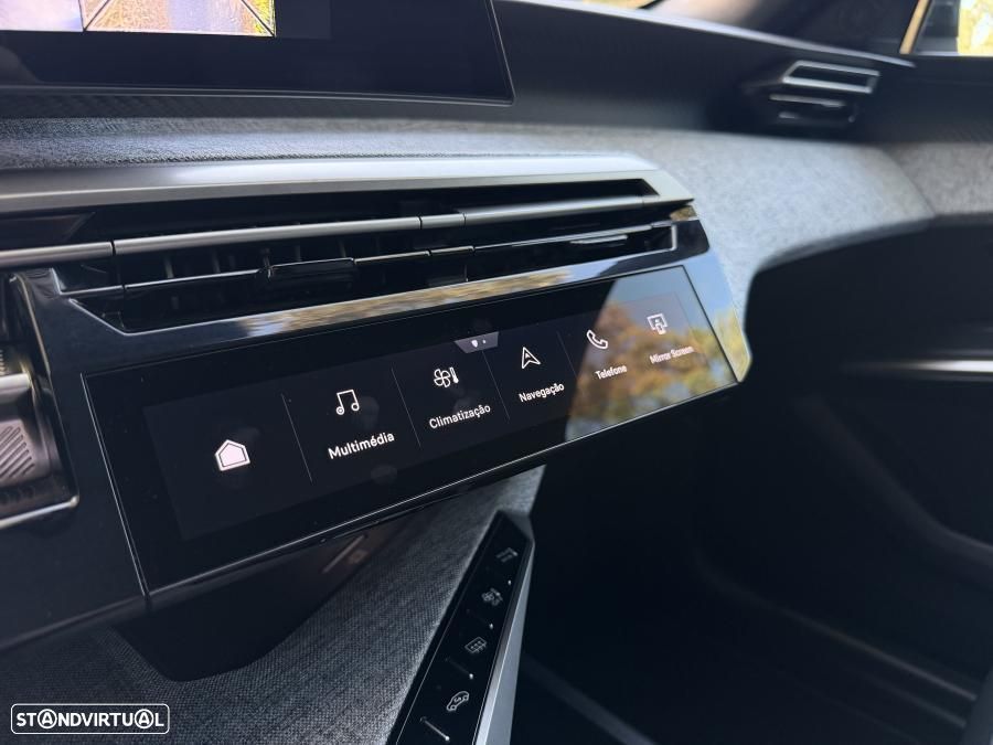 Peugeot 3008 1.2 Hybrid Allure Pack e-DCS6 - 17