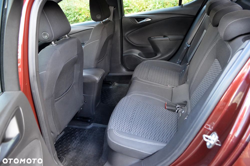 Opel Astra 1.4 T Dynamic - 18