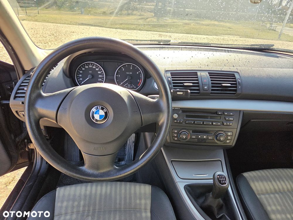 BMW Seria 1 118d - 8