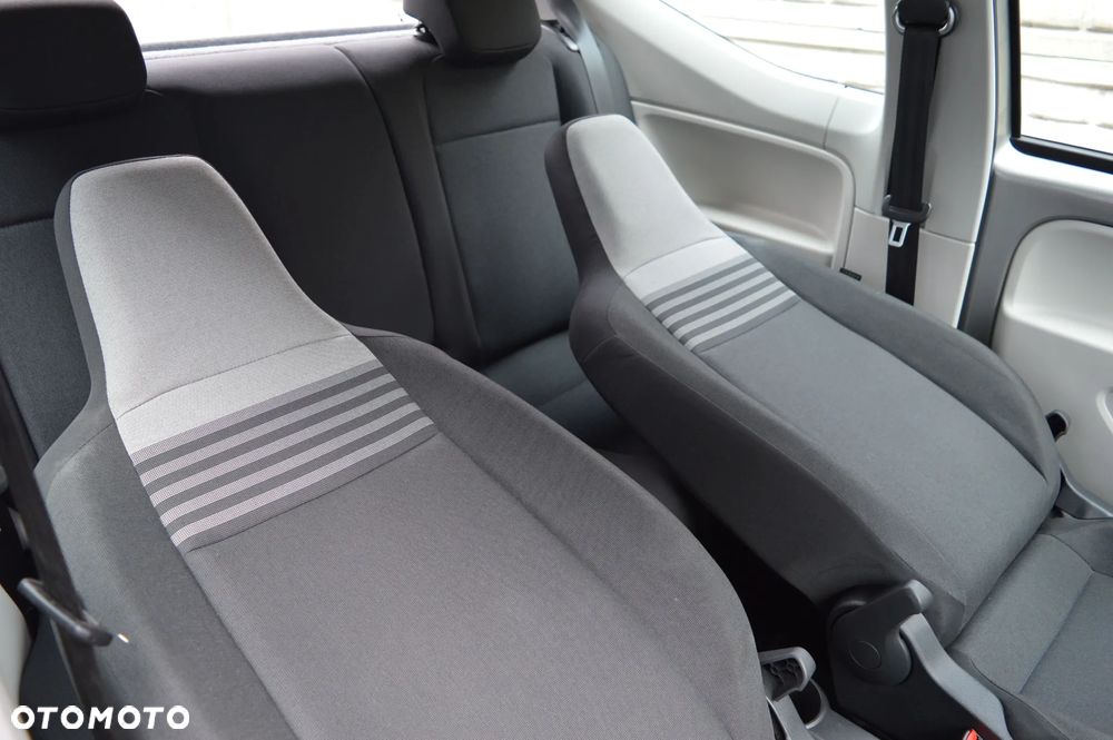 Volkswagen up! club - 16