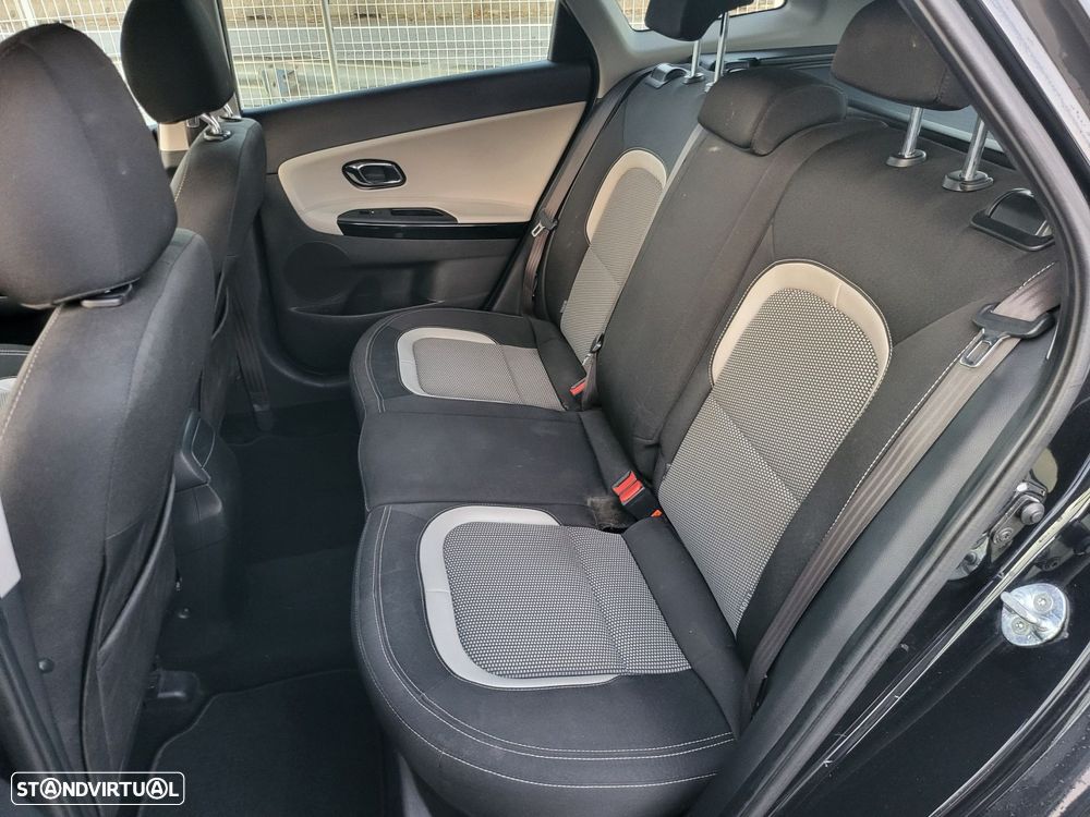 Kia Ceed 1.6 CRDi Prime - 25