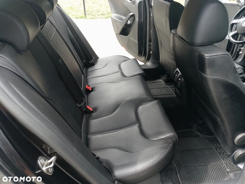 Volkswagen Passat 2.0 TSI Automatik Individual - 33