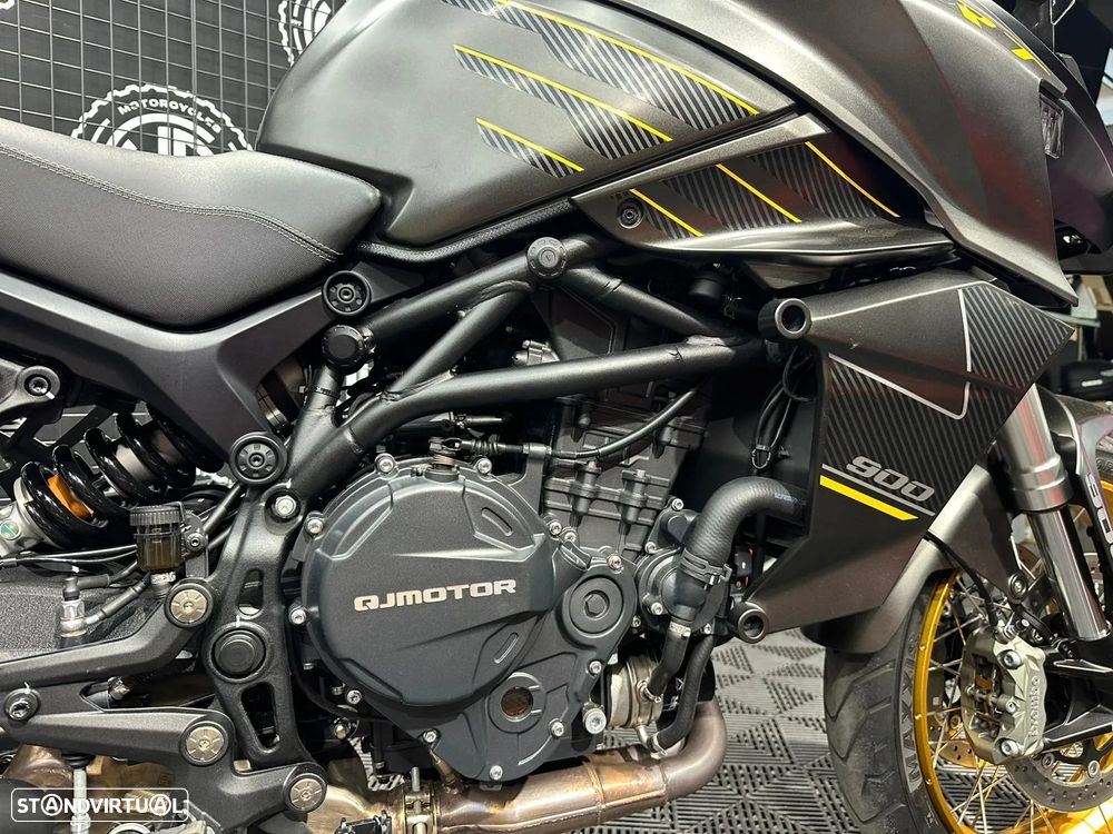 QJ Motor SRT 900SX - 9