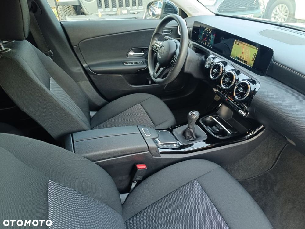Mercedes-Benz CLA 200 d Shooting Brake - 23