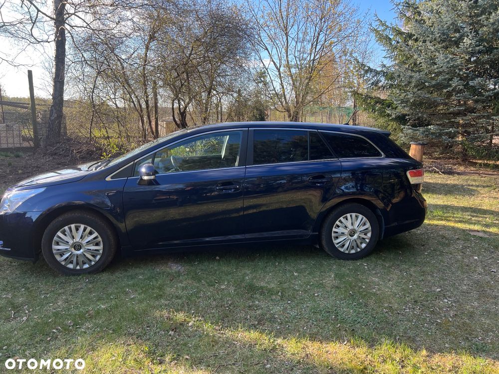 Toyota Avensis 2.0 D-4D Sol+NAVI - 19