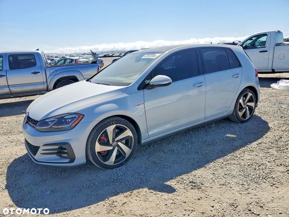 Volkswagen Golf GTI (BlueMotion Technology) DSG - 2