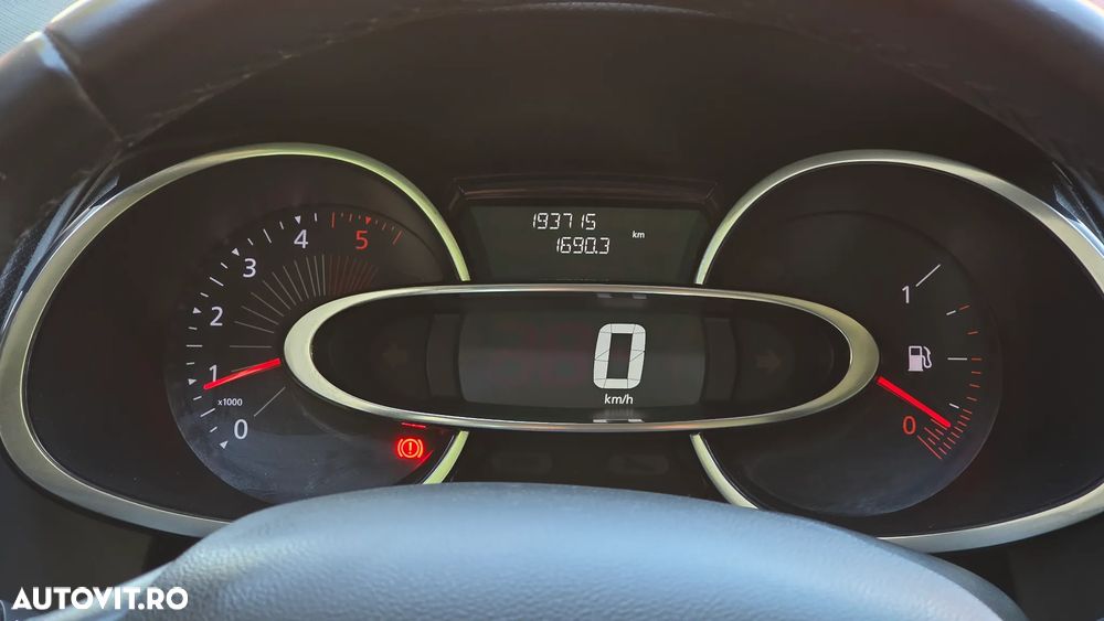 Renault Clio Energy dCi 90 Start & Stop Intens - 25