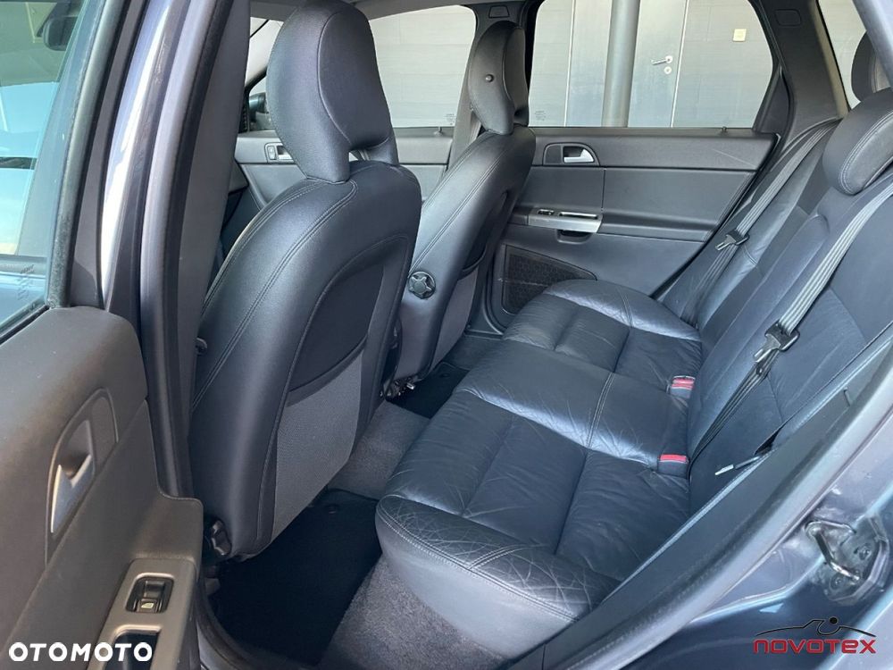 Volvo V50 - 13