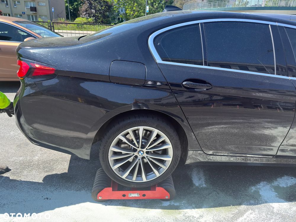 BMW Seria 5 530i Luxury Line - 4