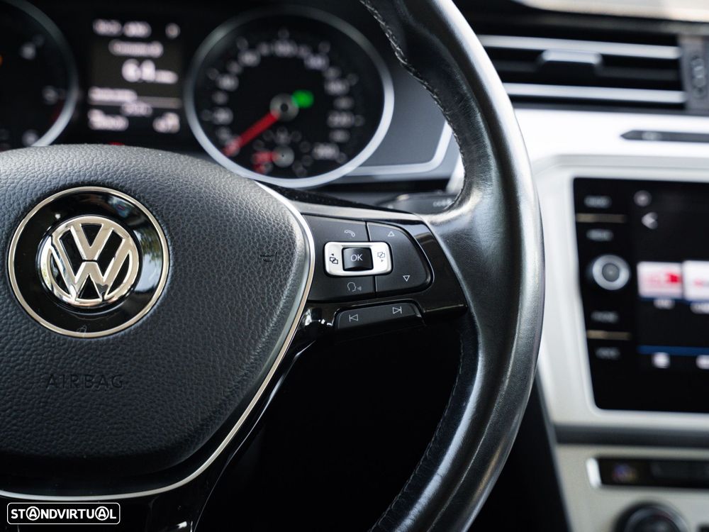 VW Passat Variant 2.0 TDI Confortline DSG - 30