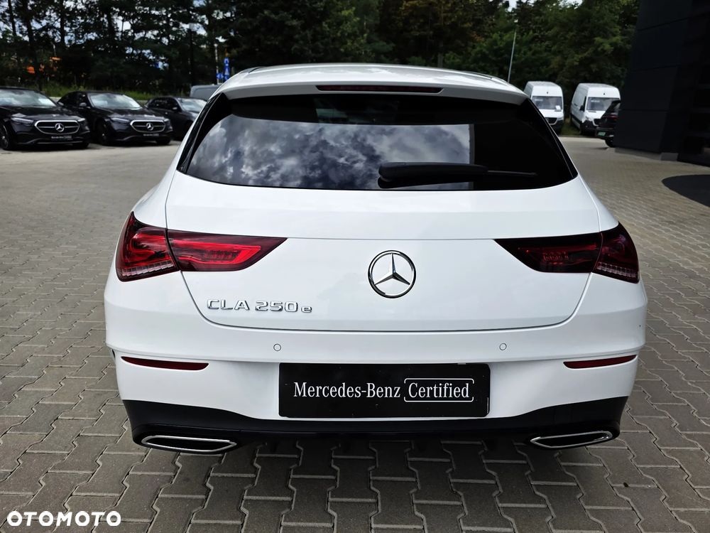 Mercedes-Benz CLA 250 e PHEV AMG Line 8G-DCT - 6